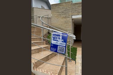 Casa de condomínio à venda com 271m², 4 quartos e 4 vagasplaquinha