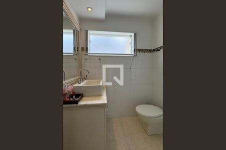 Casa de condomínio à venda com 271m², 4 quartos e 4 vagasBanheiro da Suíte 3