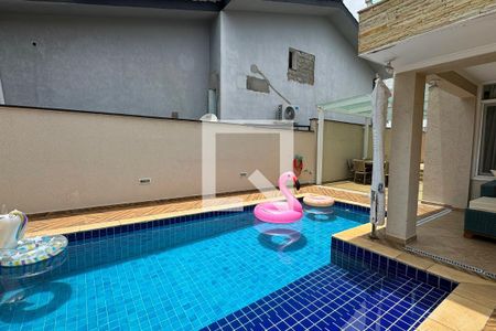 Casa de condomínio à venda com 271m², 4 quartos e 4 vagasPiscina