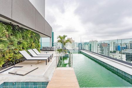 Studio à venda com 27m², 1 quarto e sem vaga Studio à venda com 27m², 1 quarto e sem vagaÁrea comum - Piscina