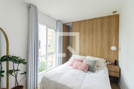 Quarto 1 Suite de apartamento para alugar com 2 quartos, 60m² em Alto da Glória, Curitiba