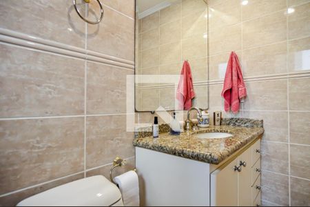 Apartamento à venda com 202m², 4 quartos e 3 vagasBanheiro da Suíte 1