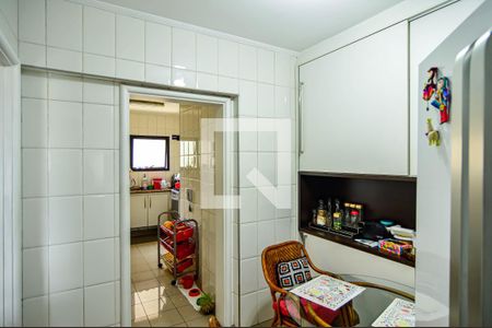 Apartamento à venda com 202m², 4 quartos e 3 vagasCopa