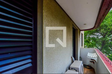 Apartamento à venda com 202m², 4 quartos e 3 vagasSuíte 1-Sacada