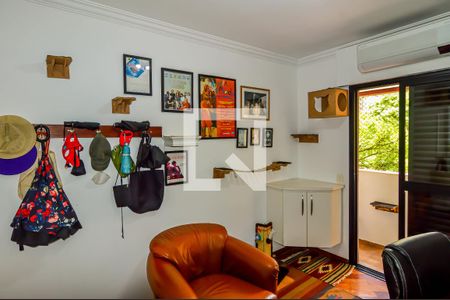 Apartamento à venda com 202m², 4 quartos e 3 vagasQuarto 2