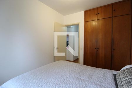 Apartamento à venda com 57m², 2 quartos e 1 vagaQuarto 2