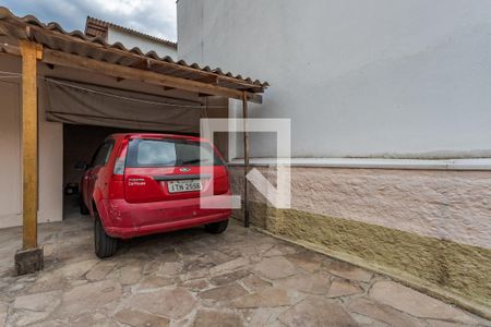 Casa à venda com 100m², 3 quartos e 5 vagas Casa à venda com 100m², 3 quartos e 5 vagasGaragem