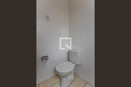 Casa à venda com 100m², 3 quartos e 5 vagas Casa à venda com 100m², 3 quartos e 5 vagasBanheiro 1