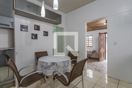 Casa à venda com 100m², 3 quartos e 5 vagas Casa à venda com 100m², 3 quartos e 5 vagasCozinha 1