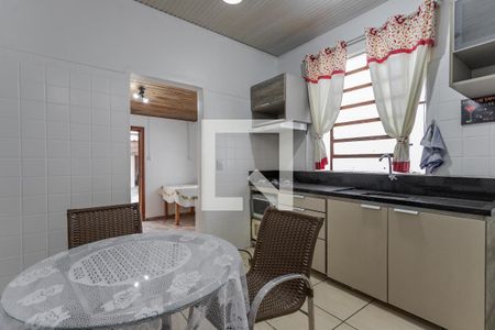 Casa à venda com 100m², 3 quartos e 5 vagas Casa à venda com 100m², 3 quartos e 5 vagasCozinha 1