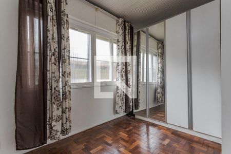 Suíte de casa à venda com 3 quartos, 100m² em Jardim Sabará, Porto Alegre