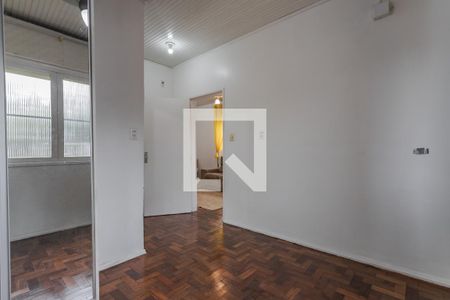 Suíte de casa à venda com 3 quartos, 100m² em Jardim Sabará, Porto Alegre