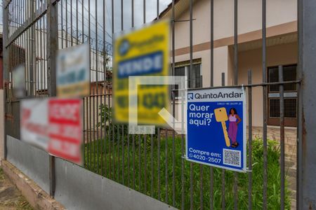 Casa à venda com 100m², 3 quartos e 5 vagas Casa à venda com 100m², 3 quartos e 5 vagasPlaquinha