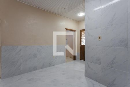 Casa à venda com 100m², 3 quartos e 5 vagas Casa à venda com 100m², 3 quartos e 5 vagasCozinha 2