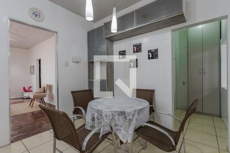 Casa à venda com 100m², 3 quartos e 5 vagas Casa à venda com 100m², 3 quartos e 5 vagasCozinha 1