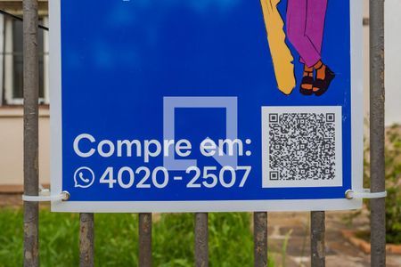 Casa à venda com 100m², 3 quartos e 5 vagas Casa à venda com 100m², 3 quartos e 5 vagasPlaquinha