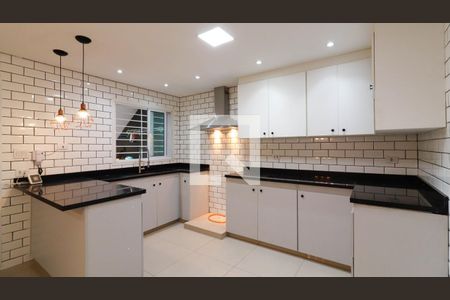 Casa para alugar com 130m², 2 quartos e 1 vagaCozinha