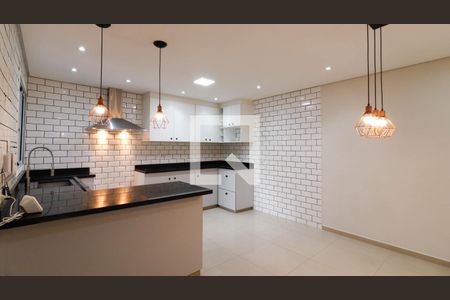 Casa para alugar com 130m², 2 quartos e 1 vagaCozinha