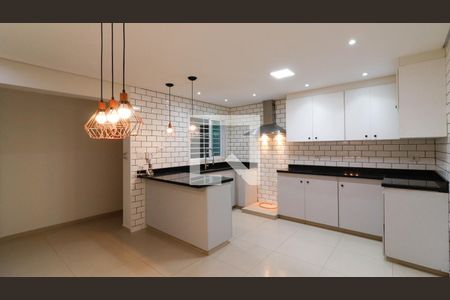 Casa para alugar com 130m², 2 quartos e 1 vagaCozinha