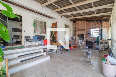 Casa à venda com 300m², 6 quartos e 2 vagas Casa à venda com 300m², 6 quartos e 2 vagasCorredor