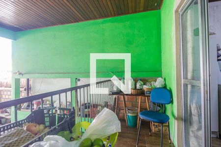 Casa à venda com 300m², 6 quartos e 2 vagas Casa à venda com 300m², 6 quartos e 2 vagasVaranda