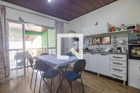 Casa à venda com 300m², 6 quartos e 2 vagas Casa à venda com 300m², 6 quartos e 2 vagasCozinha