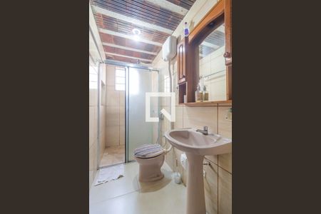 Casa à venda com 300m², 6 quartos e 2 vagas Casa à venda com 300m², 6 quartos e 2 vagasBanheiro