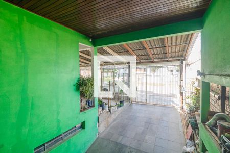 Casa à venda com 300m², 6 quartos e 2 vagas Casa à venda com 300m², 6 quartos e 2 vagasVaranda