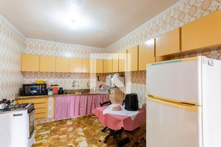 Casa à venda com 500m², 4 quartos e 5 vagasCozinha 2