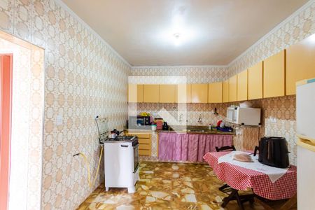 Casa à venda com 500m², 4 quartos e 5 vagasCozinha 2