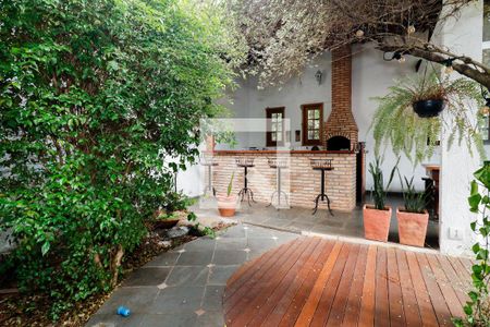 Casa para alugar com 390m², 3 quartos e 2 vagas Casa para alugar com 390m², 3 quartos e 2 vagasÁrea externa