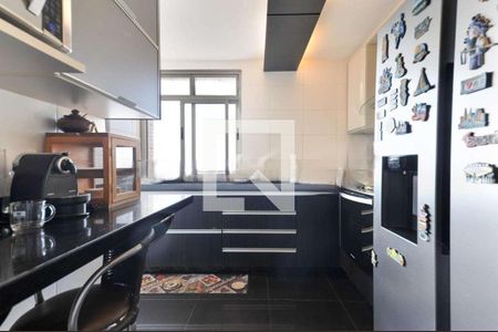 Apartamento à venda com 340m², 4 quartos e 4 vagas