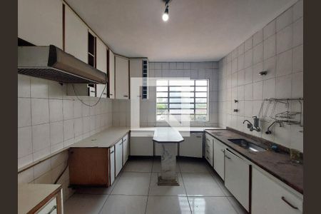 Casa à venda com 200m², 3 quartos e 2 vagas Casa à venda com 200m², 3 quartos e 2 vagasCozinha