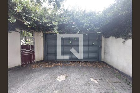 Casa à venda com 200m², 3 quartos e 2 vagas Casa à venda com 200m², 3 quartos e 2 vagasGaragem