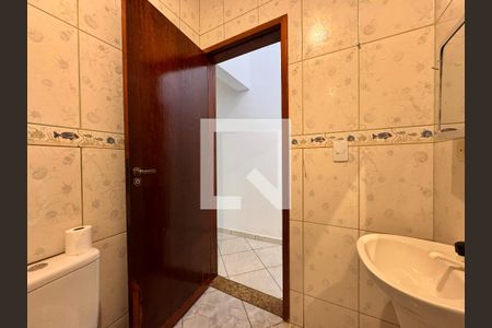 Casa para alugar com 65m², 1 quarto e 1 vaga Casa para alugar com 65m², 1 quarto e 1 vagaBanheiro