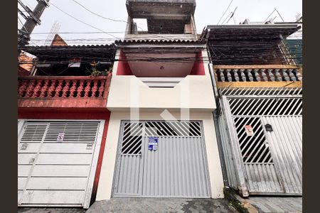 Casa para alugar com 65m², 1 quarto e 1 vaga Casa para alugar com 65m², 1 quarto e 1 vagaFachada + plaquinha