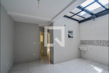 Sala de apartamento à venda com 2 quartos, 52m² em Campestre, Santo André