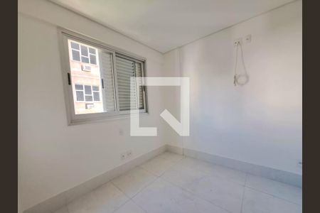 Quarto de apartamento à venda com 2 quartos, 75m² em Funcionários, Belo Horizonte