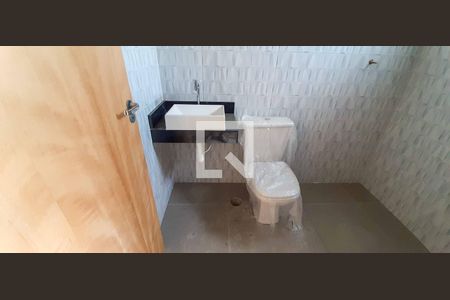 Casa à venda com 155m², 4 quartos e 2 vagasBanheiro da Suíte