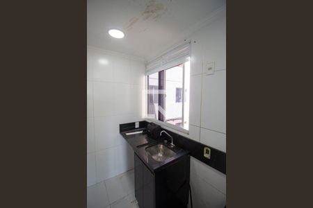 Área de Serviço de apartamento para alugar com 2 quartos, 45m² em Jardim das Oliveiras, Itaquaquecetuba