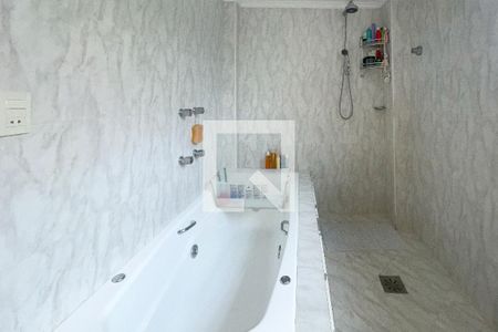 Apartamento à venda com 144m², 3 quartos e 1 vagaBanheiro da Suíte 2