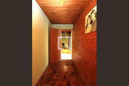 Casa à venda com 180m², 3 quartos e 4 vagasCorredor - Quartos