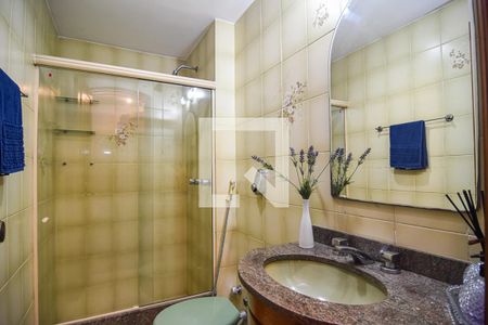 Apartamento à venda com 206m², 4 quartos e 3 vagasBanheiro