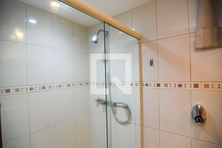 Apartamento à venda com 206m², 4 quartos e 3 vagasBanheiro 2