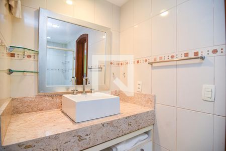 Apartamento à venda com 206m², 4 quartos e 3 vagasBanheiro 2