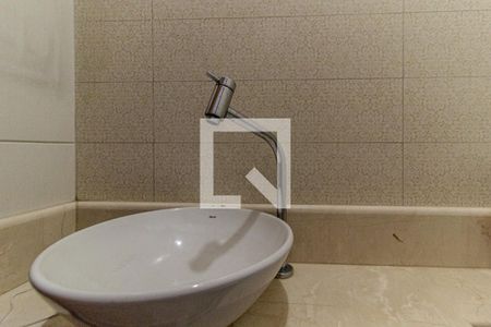 Casa à venda com 519m², 3 quartos e 5 vagas Casa à venda com 519m², 3 quartos e 5 vagasLavabo 3