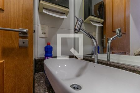 Casa à venda com 519m², 3 quartos e 5 vagas Casa à venda com 519m², 3 quartos e 5 vagasBanheiro da Suíte 2