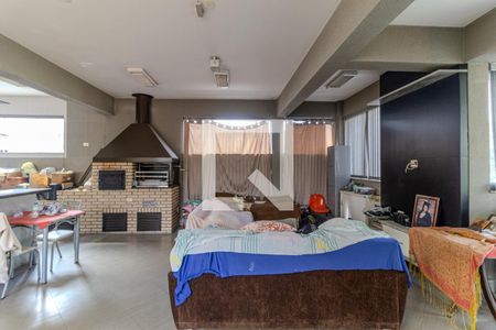 Casa à venda com 519m², 3 quartos e 5 vagas Casa à venda com 519m², 3 quartos e 5 vagasCozinha 2