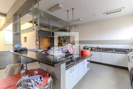 Casa à venda com 519m², 3 quartos e 5 vagas Casa à venda com 519m², 3 quartos e 5 vagasCozinha 2