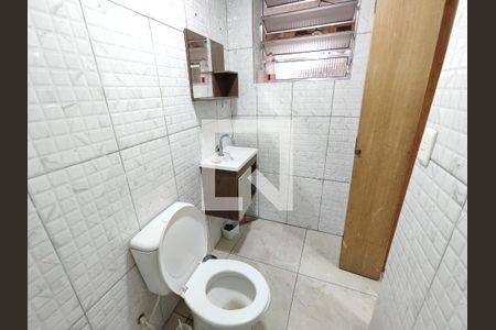 Casa para alugar com 8m², 1 quarto e sem vaga Casa para alugar com 8m², 1 quarto e sem vagaBanheiro